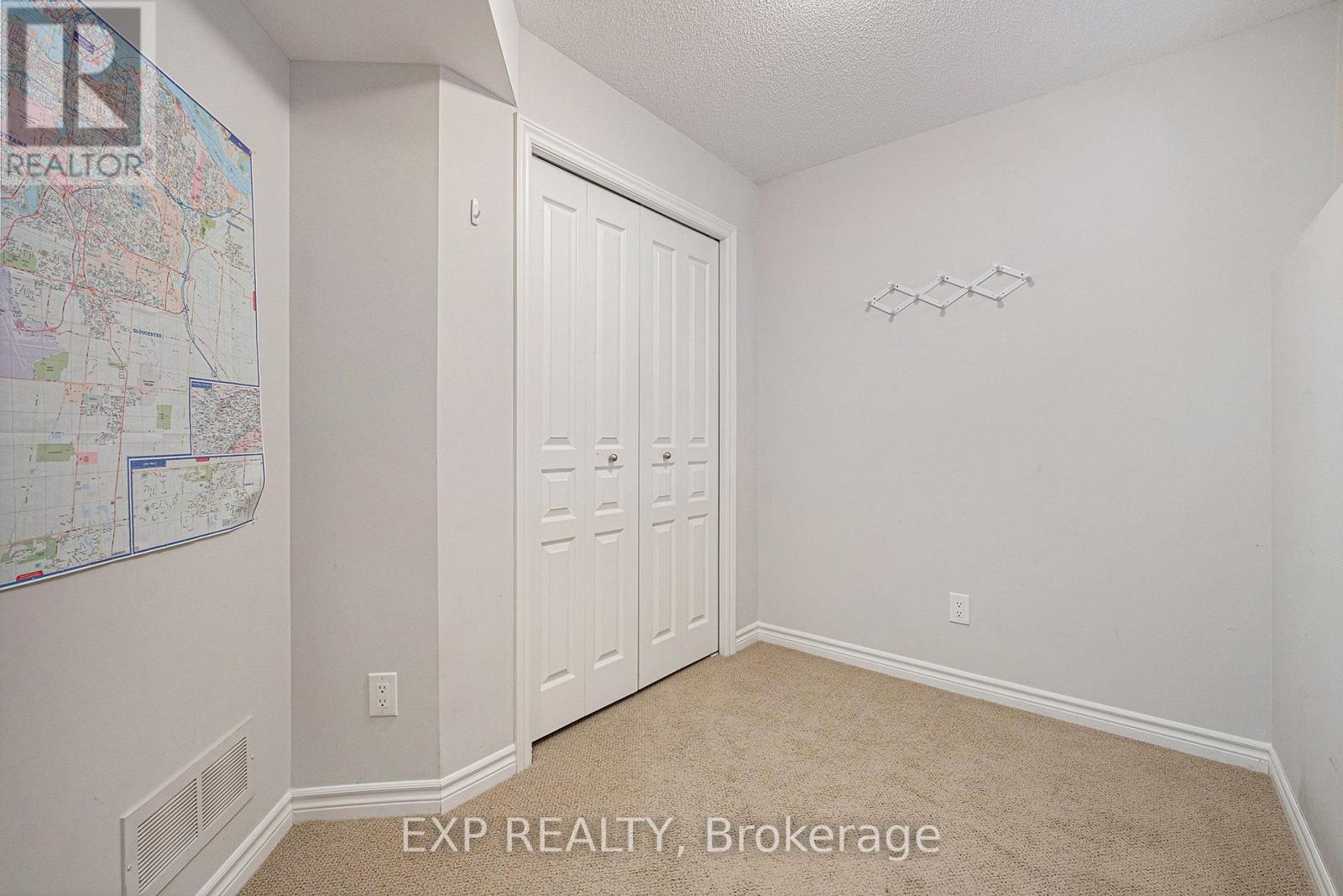 274 Pembina Private