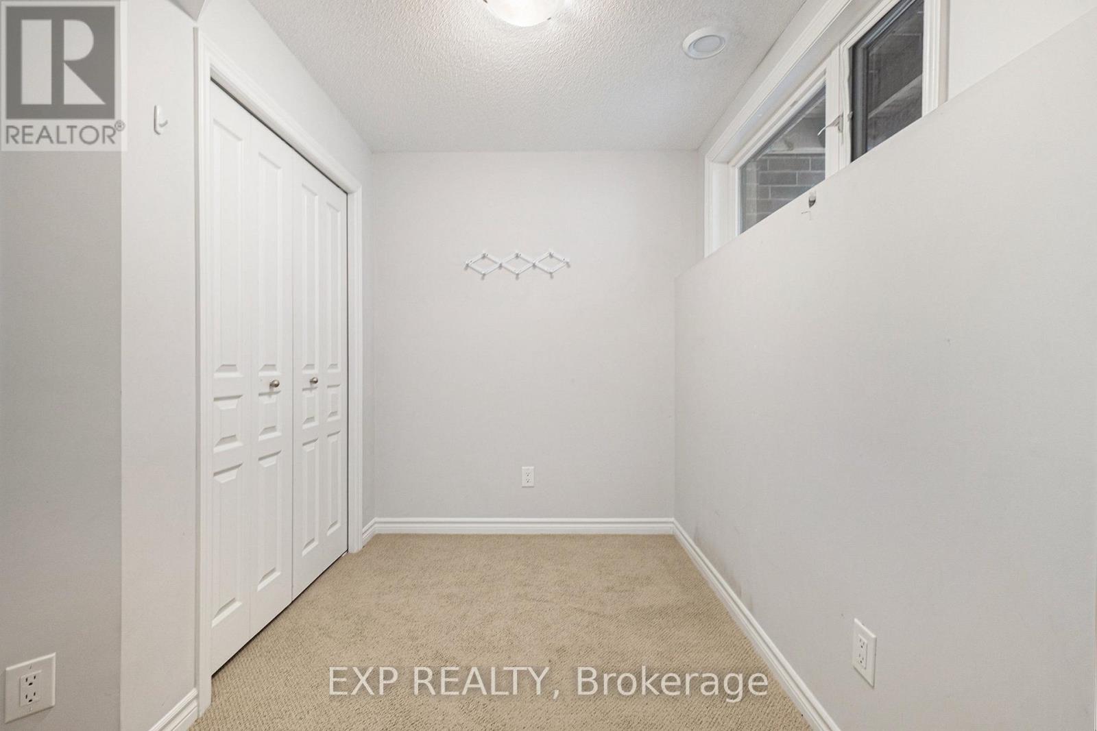 274 Pembina Private