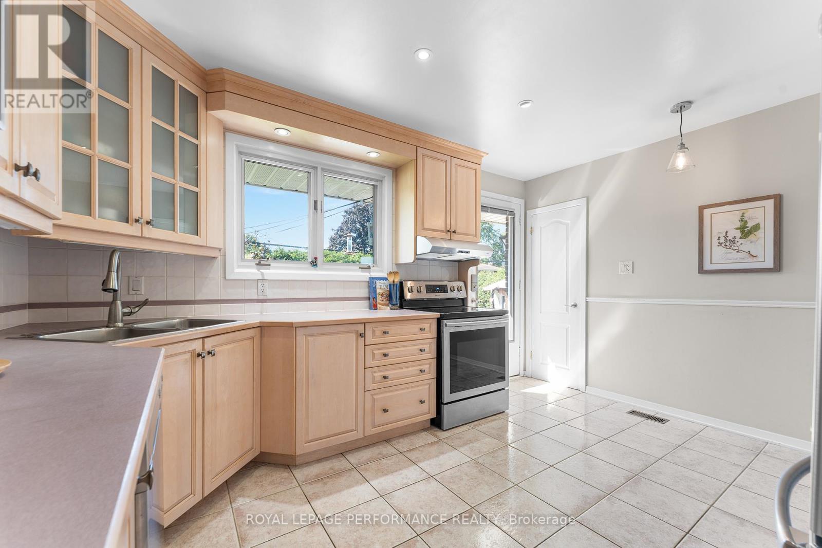 1044 Cromwell Drive
