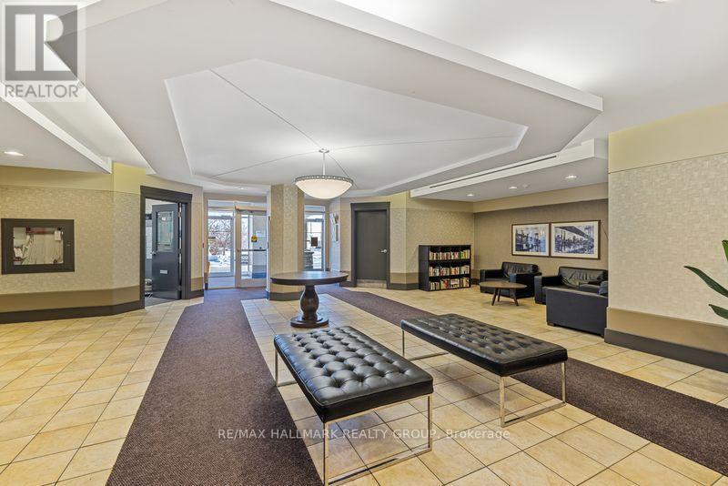 4c - 310 Central Park Drive