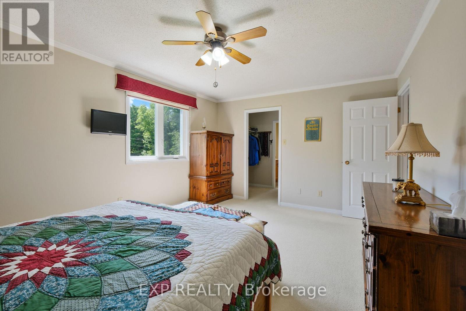 1376 Macdonald Road