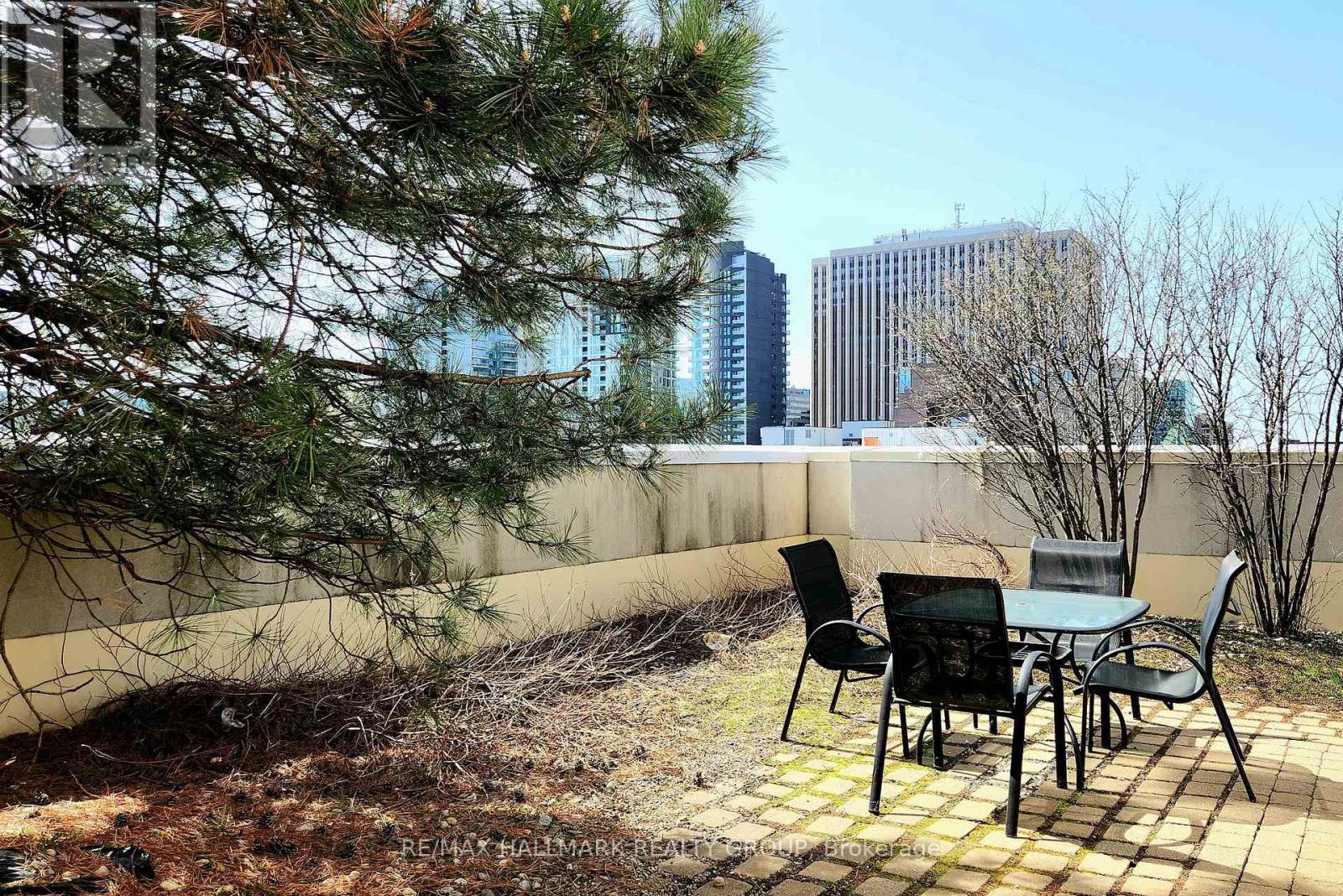 209 - 138 Somerset Street W