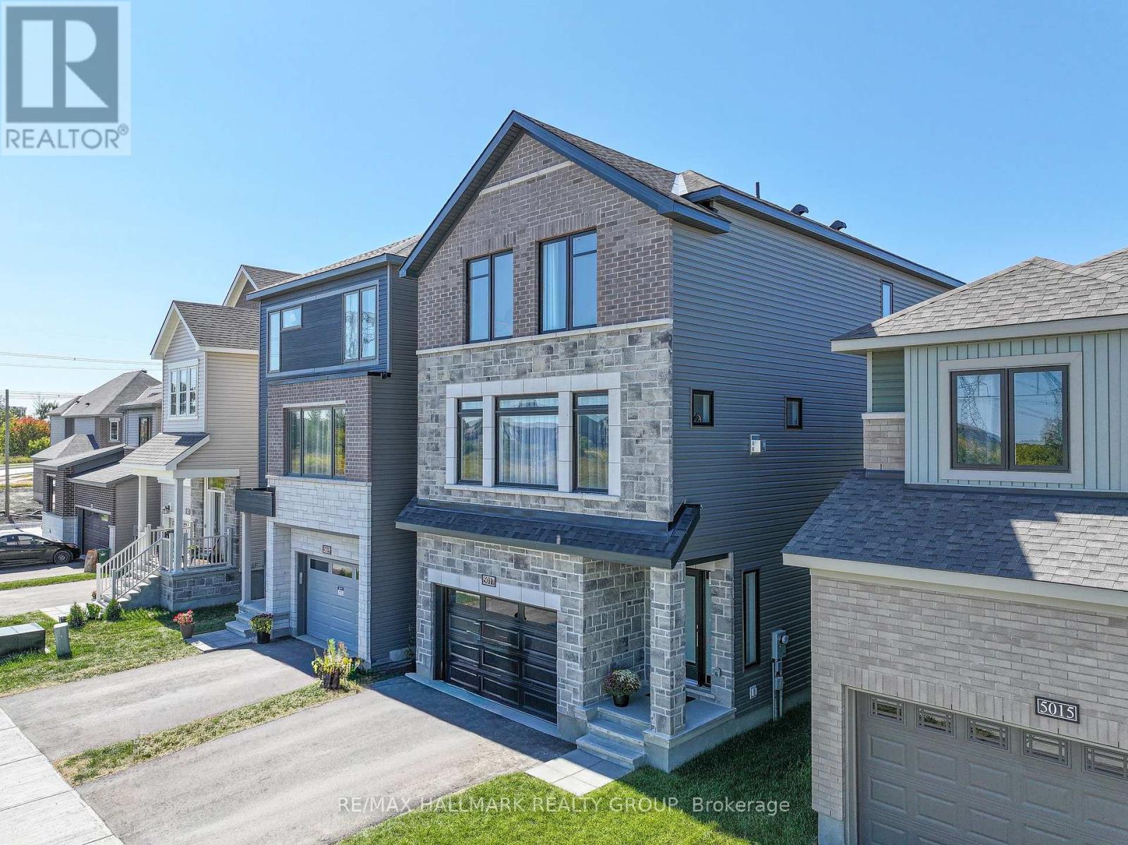 5017 Abbott Street E