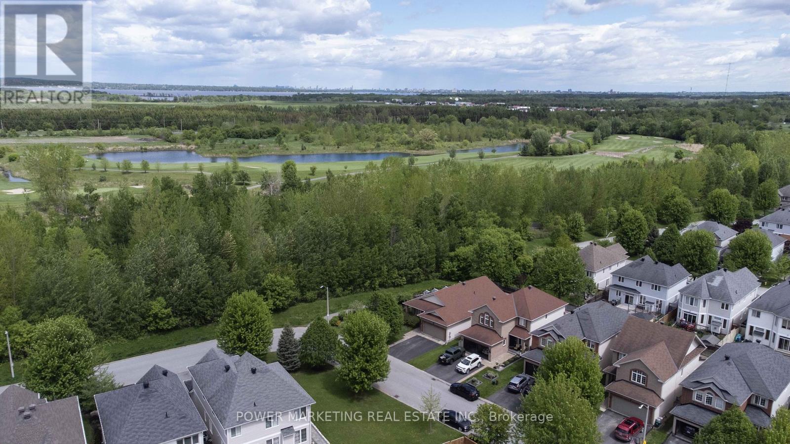 124 Strathcarron Crescent