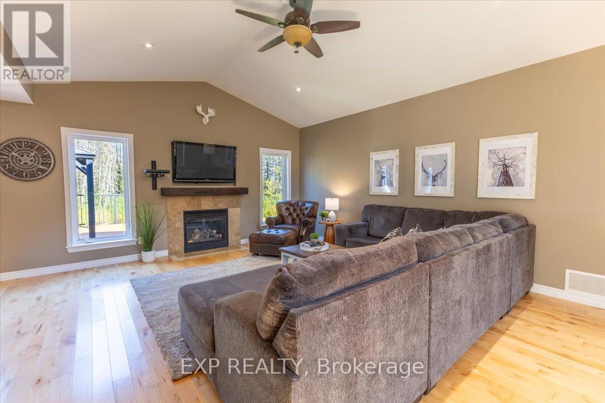 6719 Deer Run Place