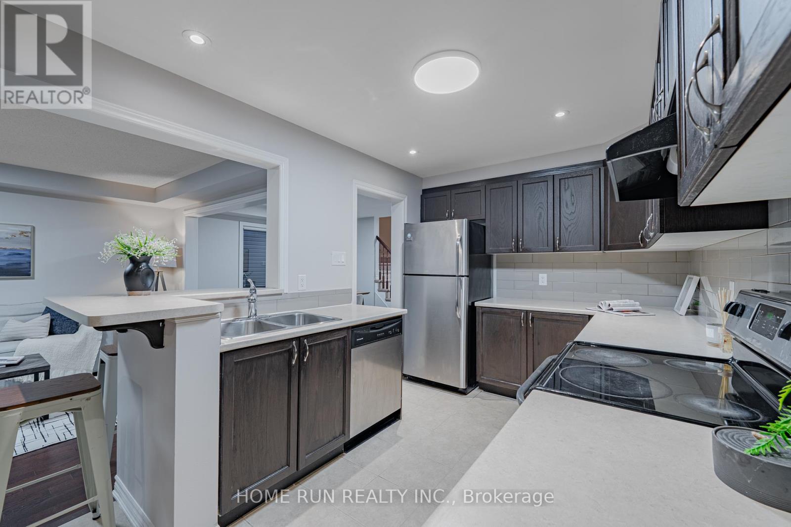 88 Buffalograss Crescent