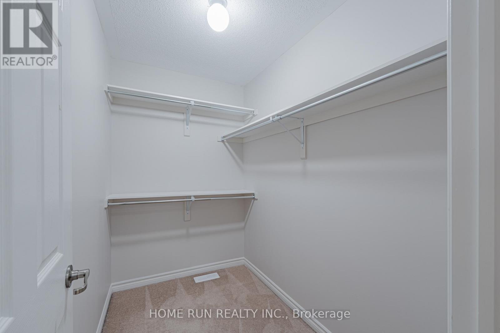 88 Buffalograss Crescent