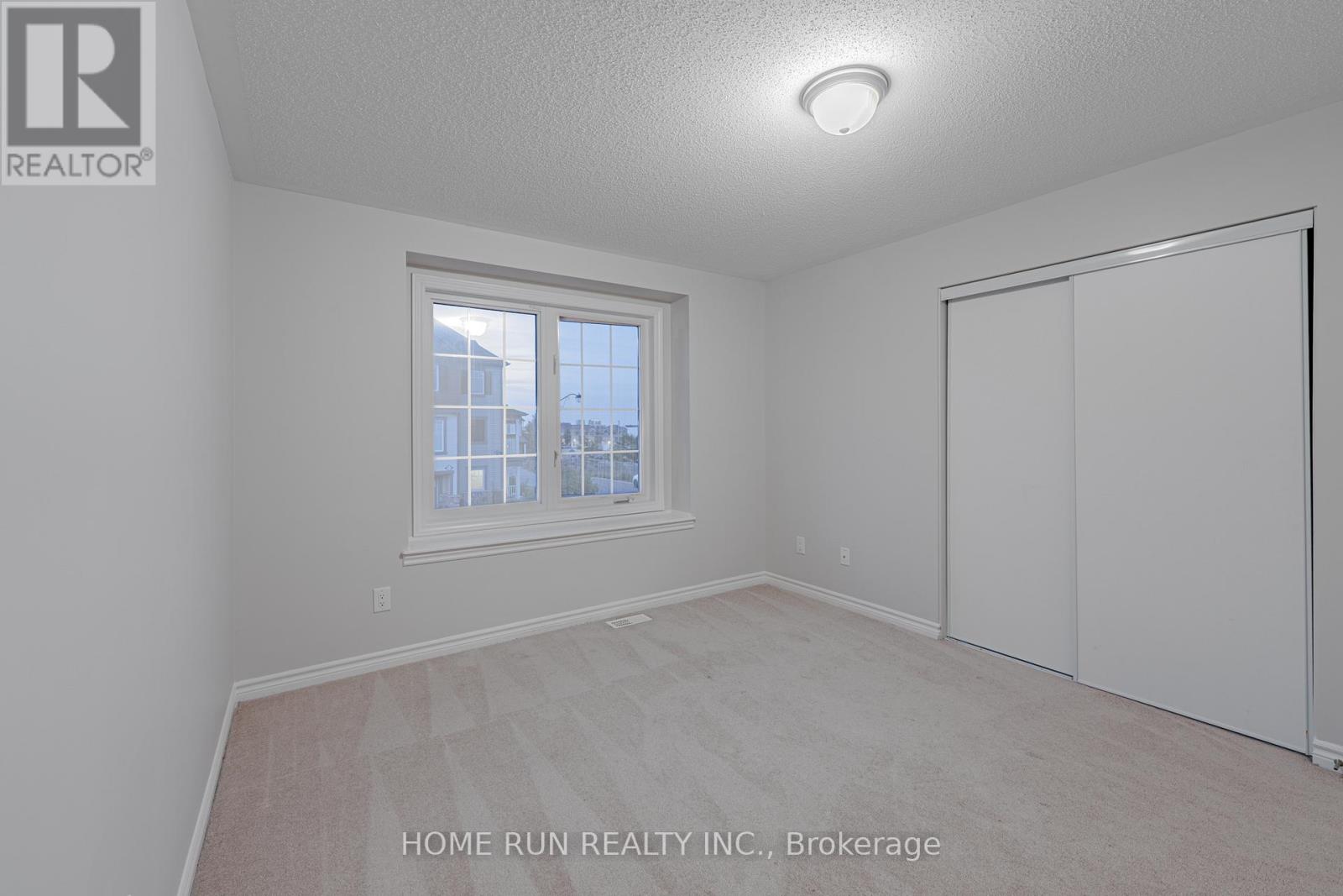 88 Buffalograss Crescent