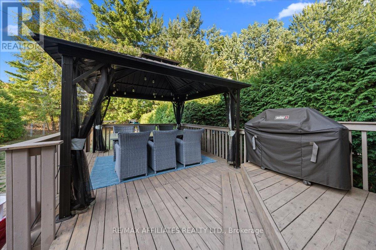 93 Springcreek Crescent