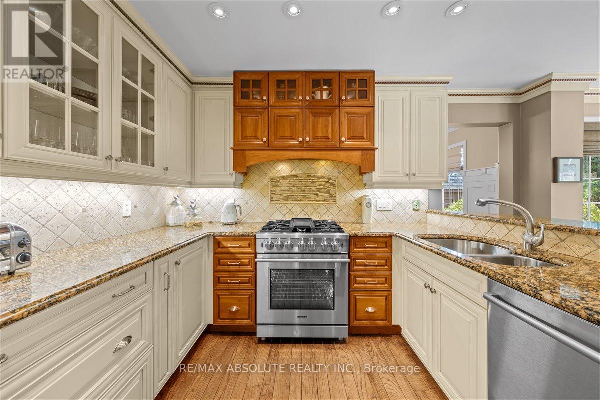 3 Buttonwood Trail