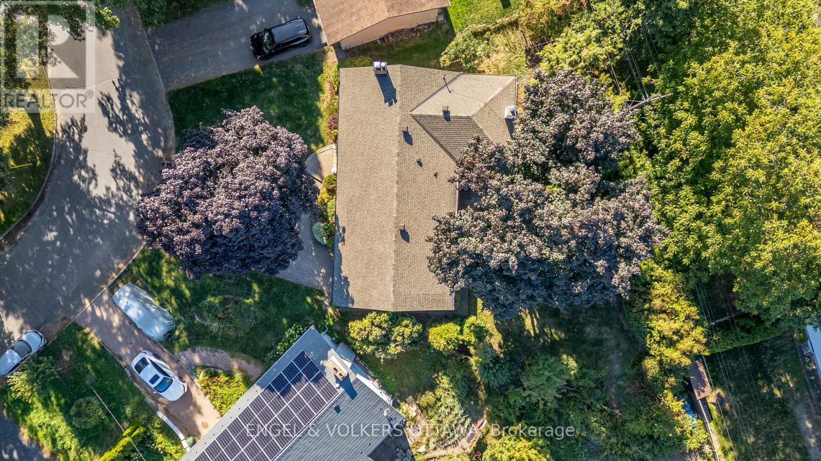 609 Blanchard Crescent