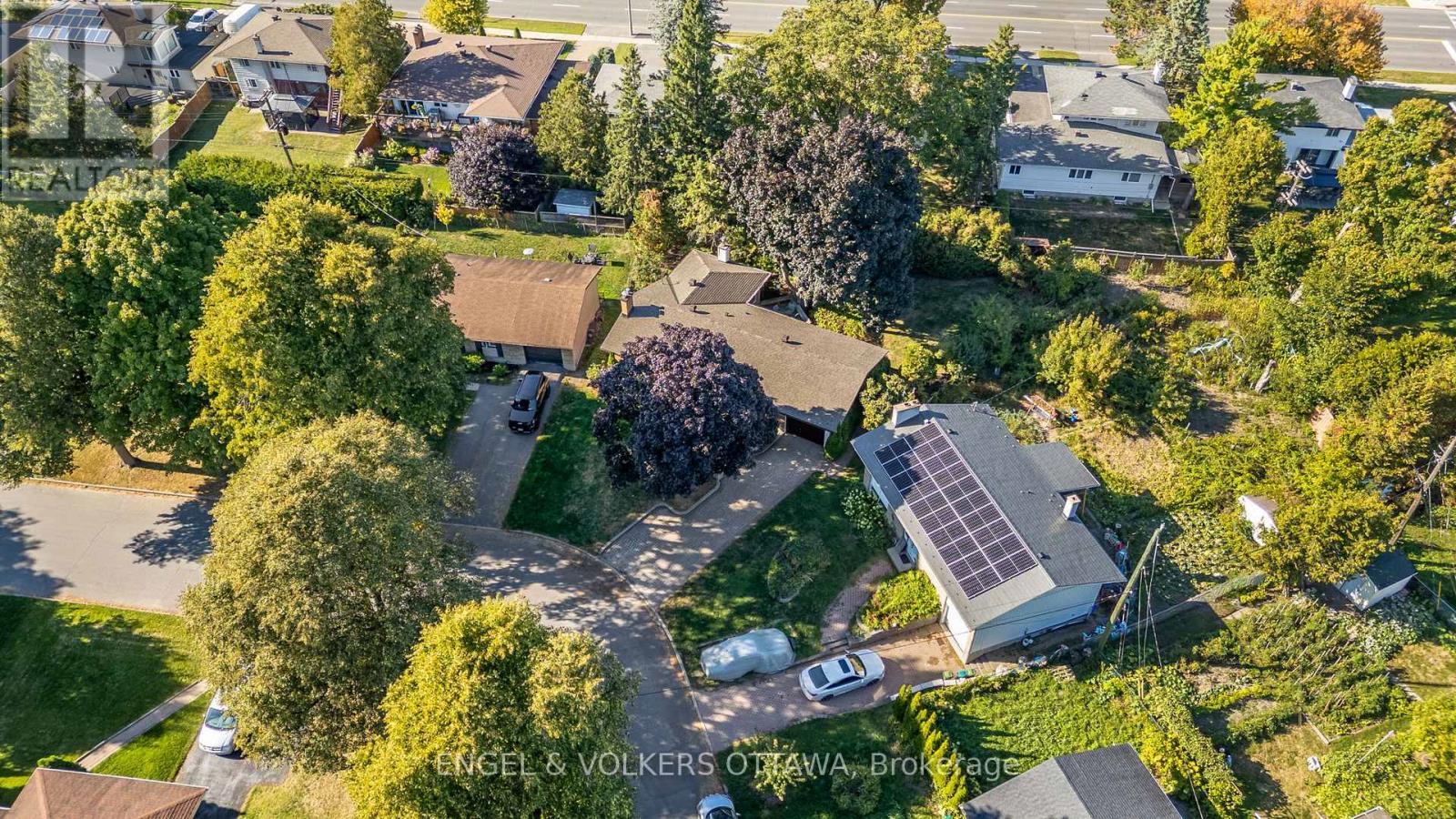 609 Blanchard Crescent