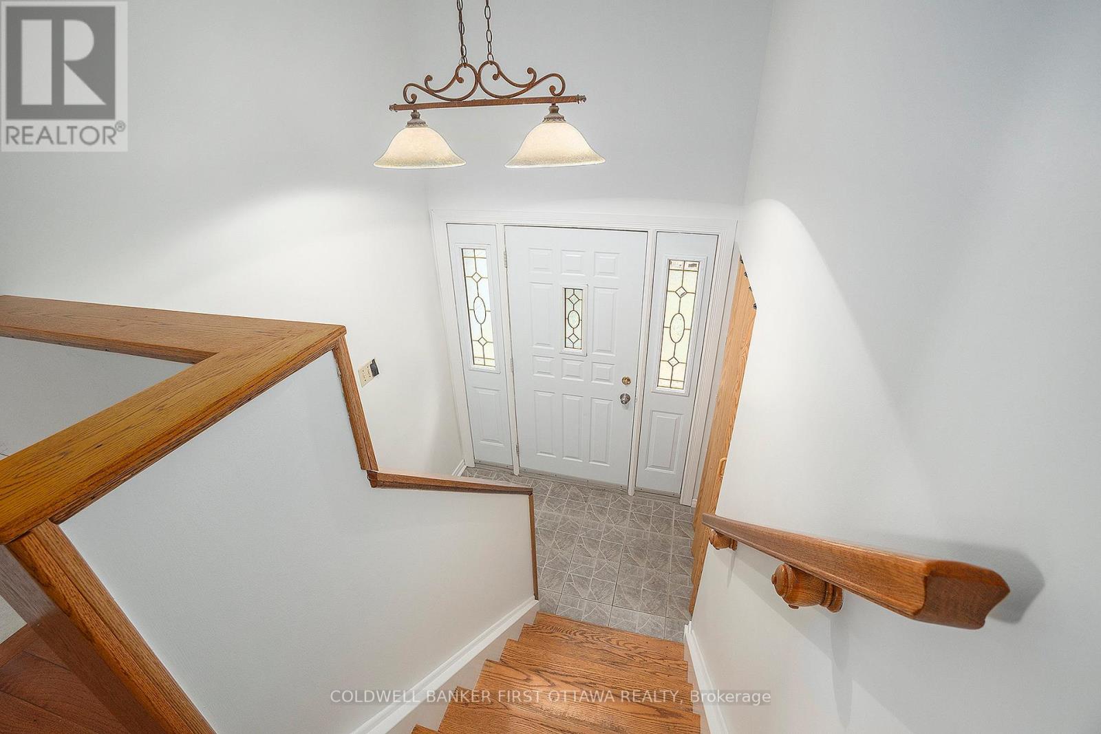 27 Ariel Court