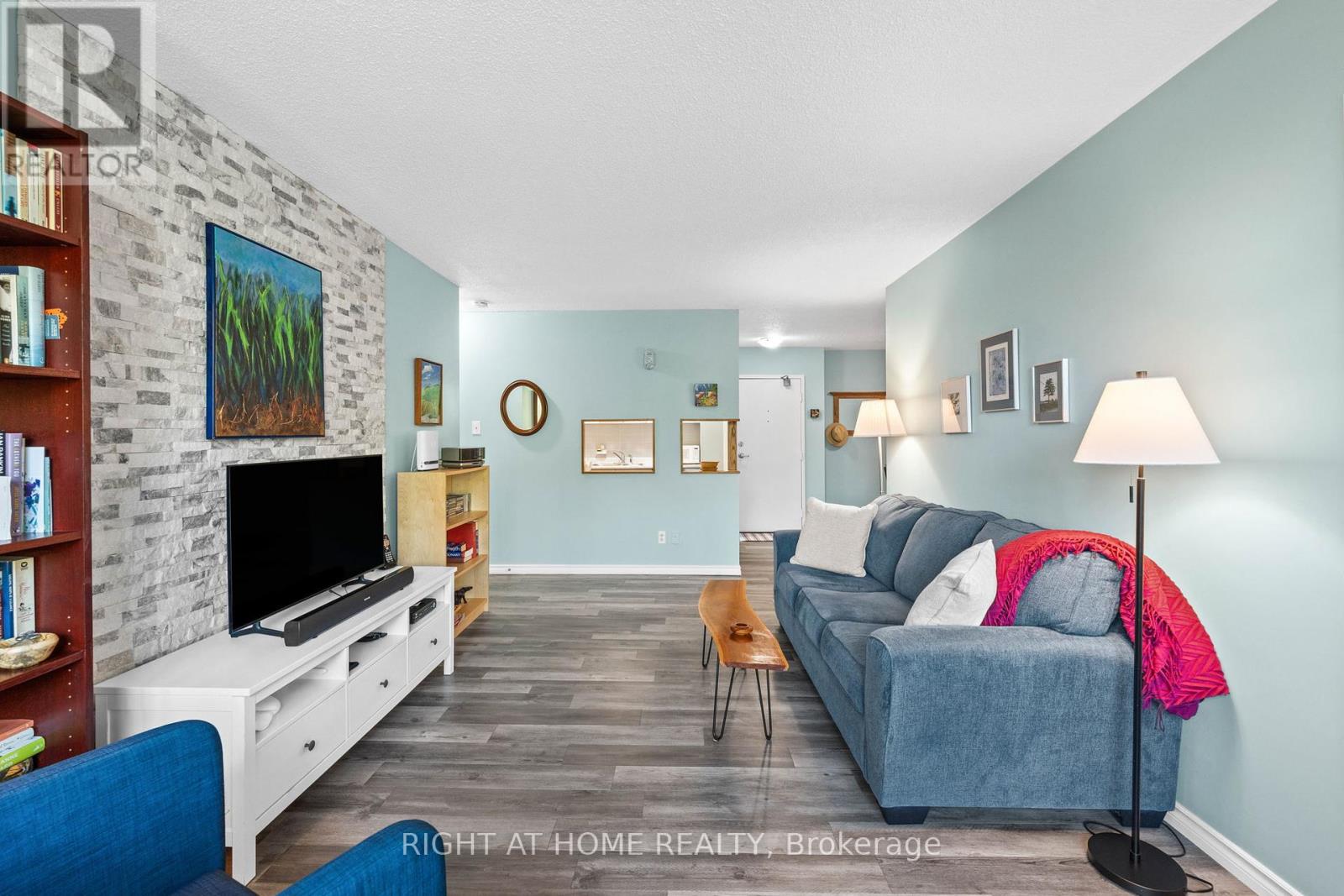 106 - 555 Brittany Drive