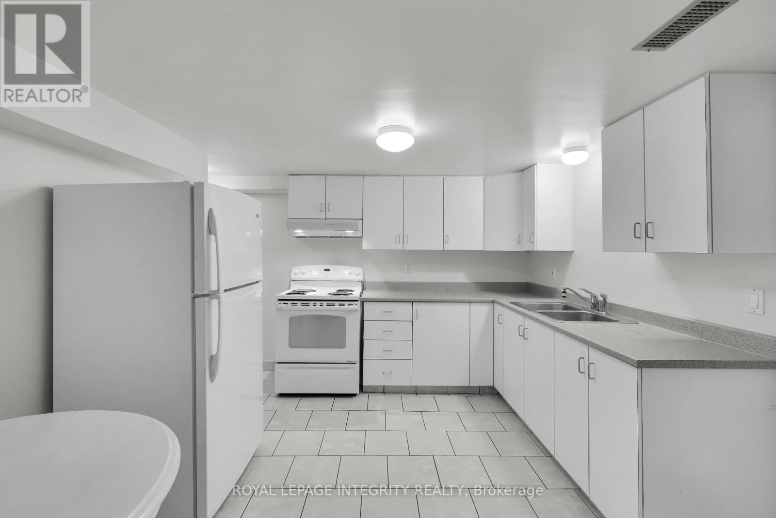 1979 Jasper Avenue