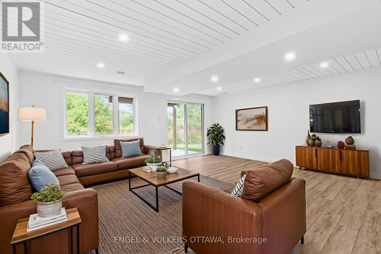 2269 Marble Crescent
