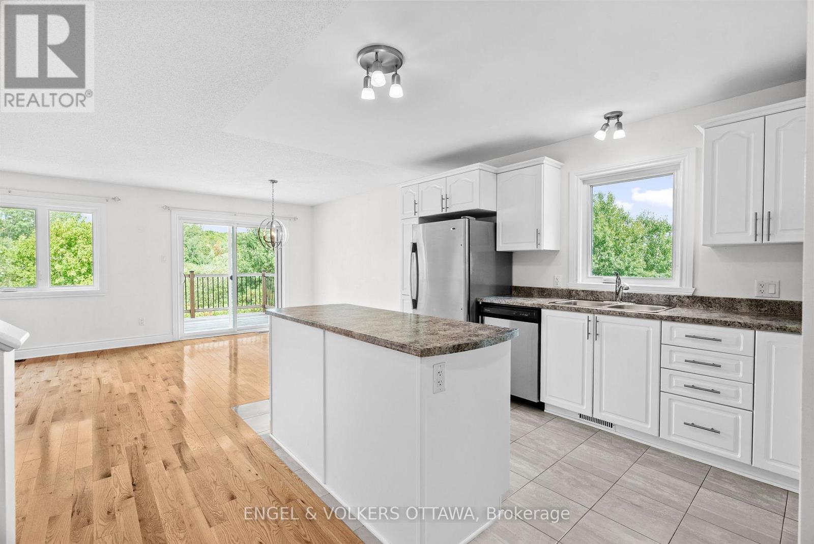 2269 Marble Crescent