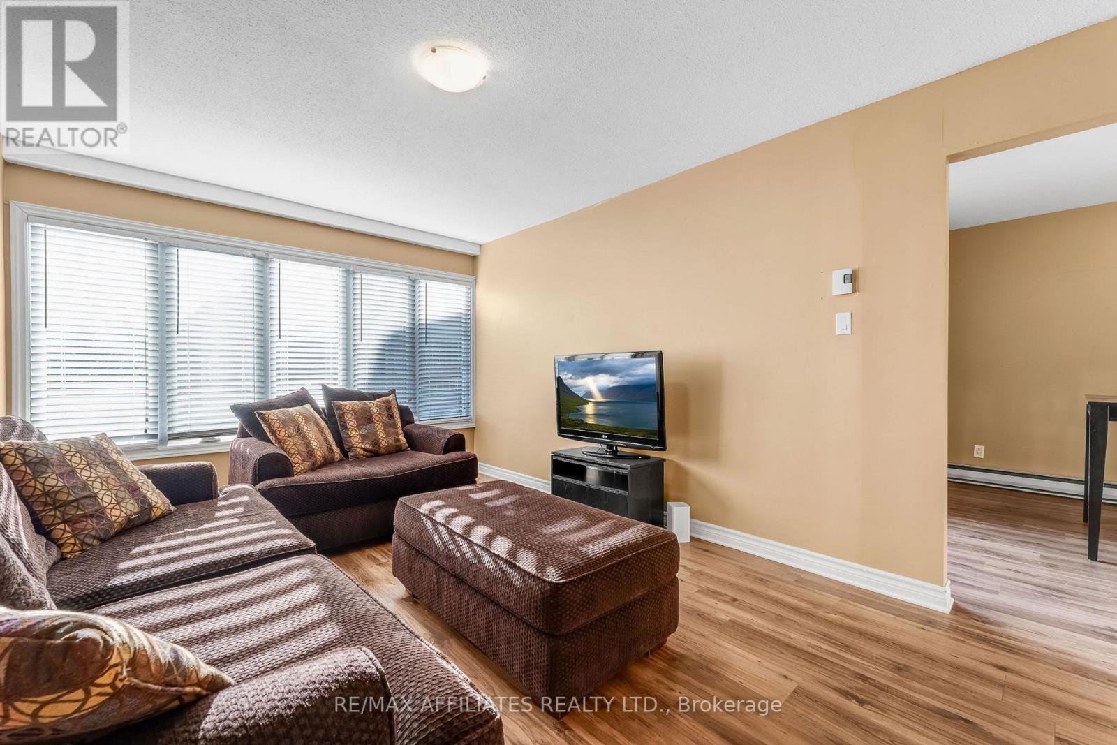 2101 Eric Crescent