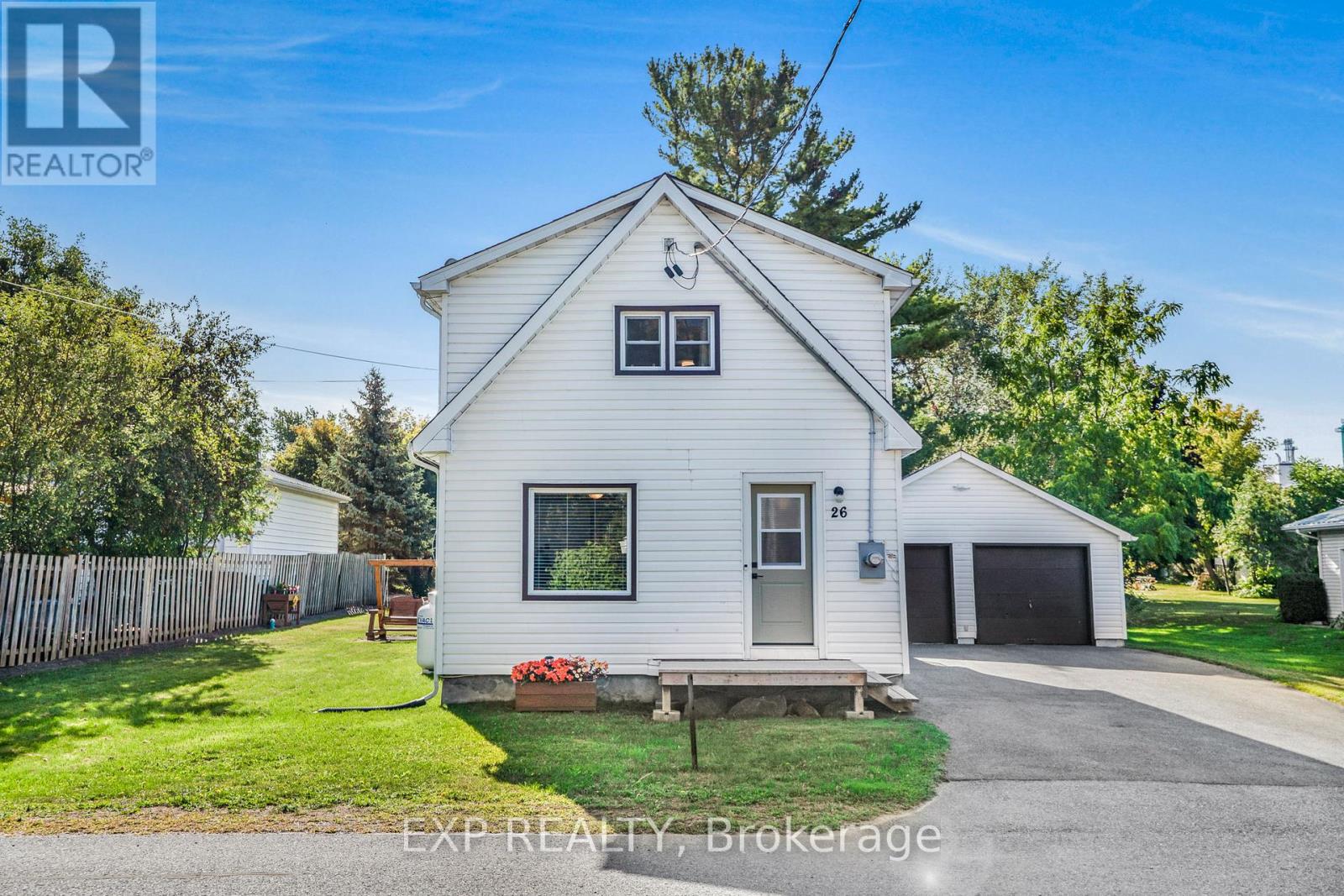 26 Alexander Street W