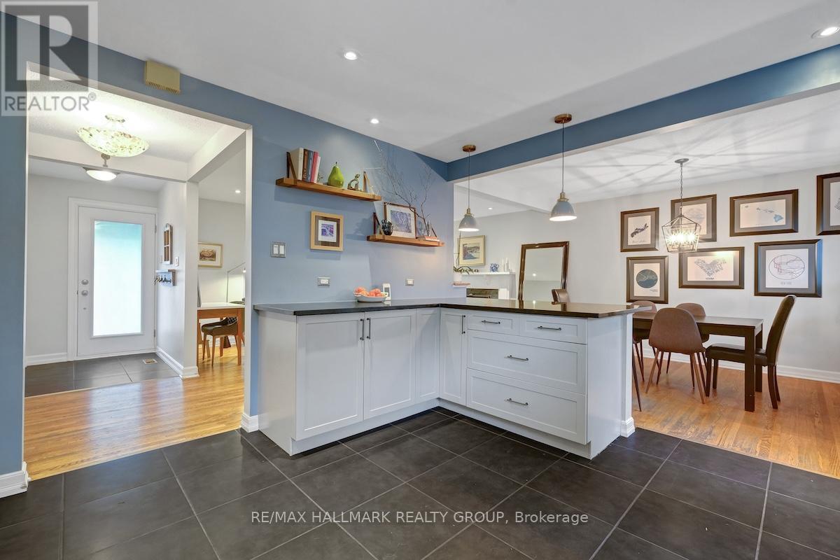 599 Duff Crescent