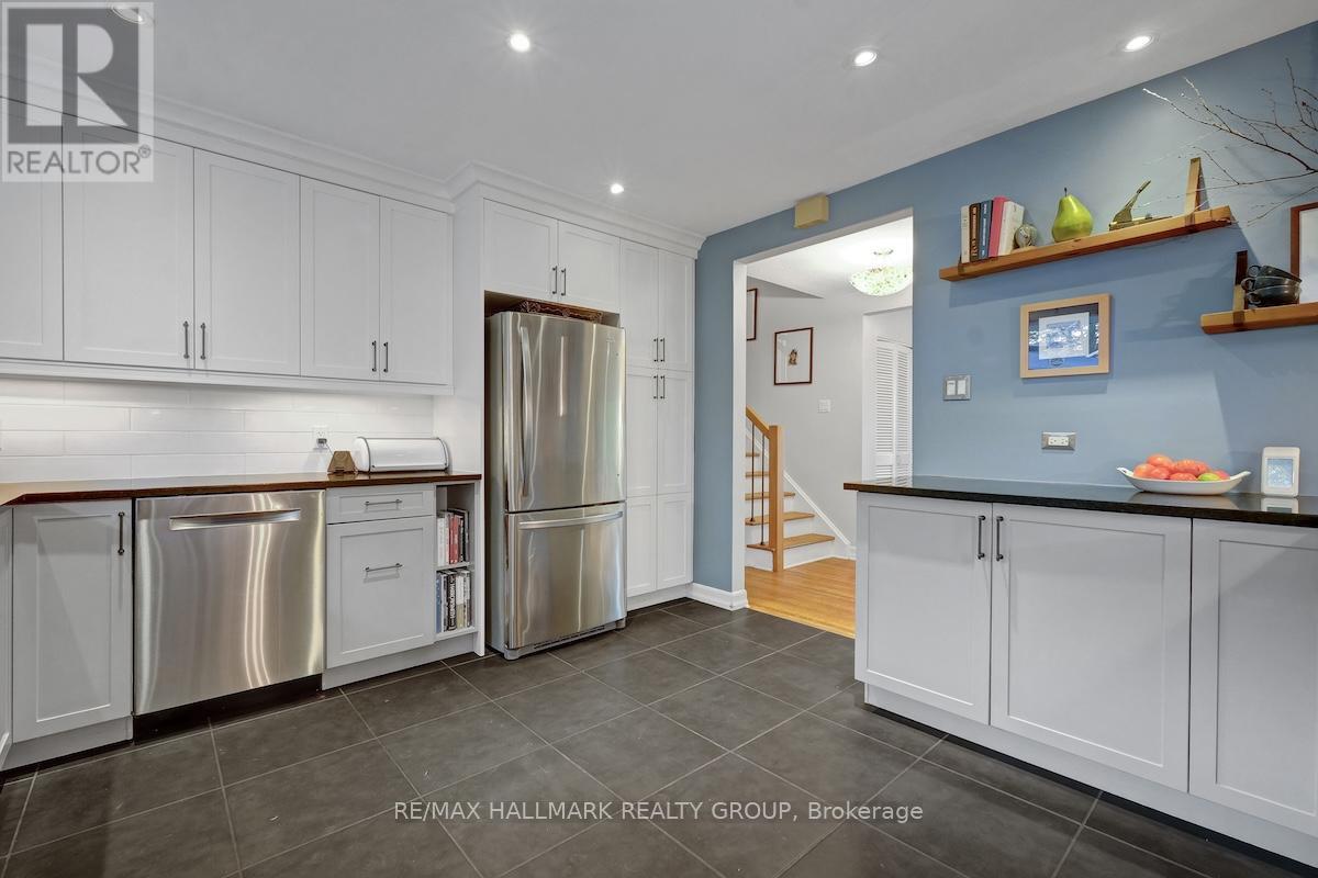 599 Duff Crescent