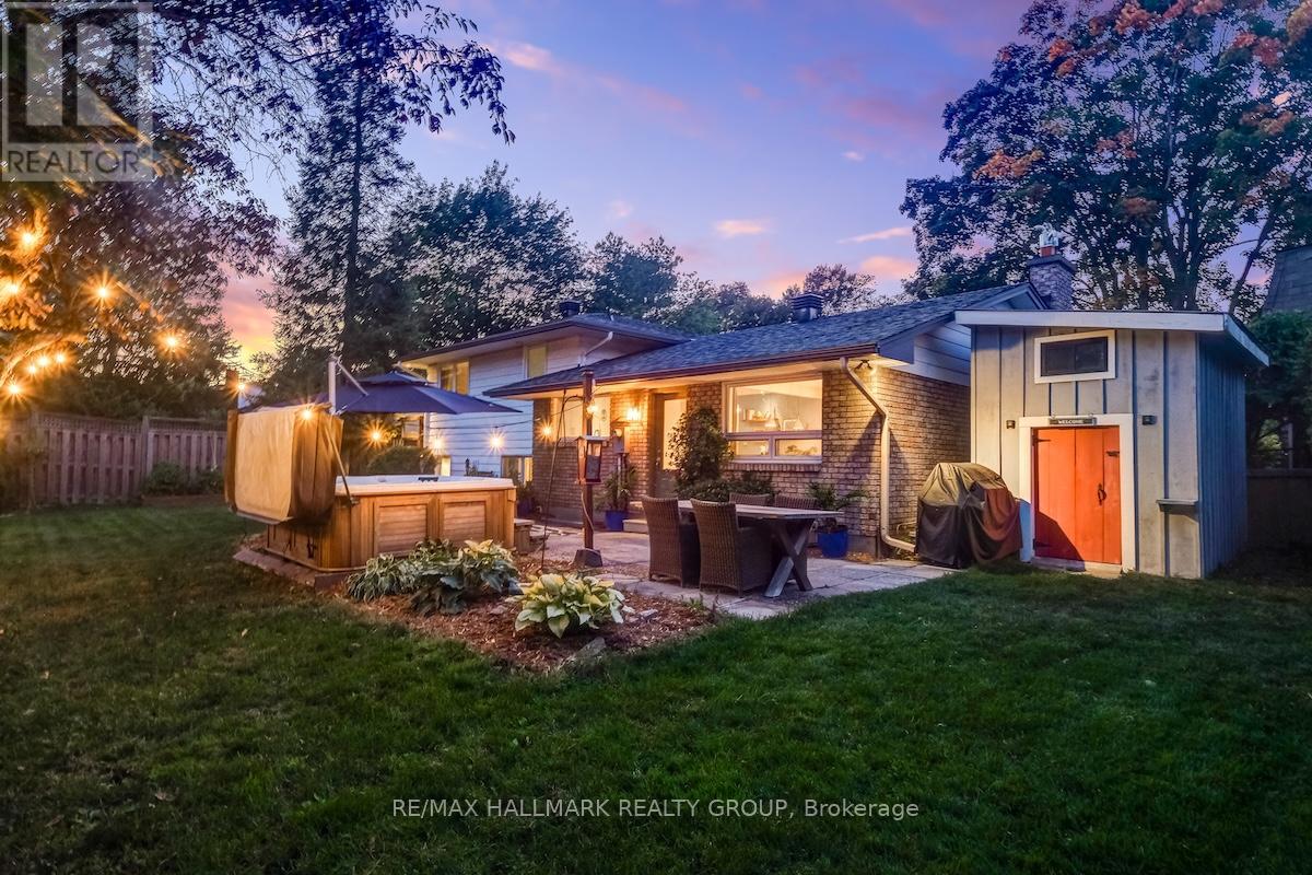 599 Duff Crescent