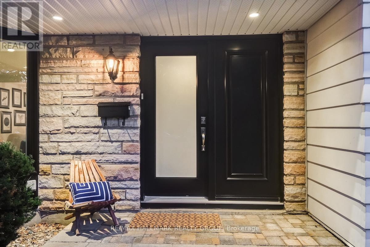 599 Duff Crescent