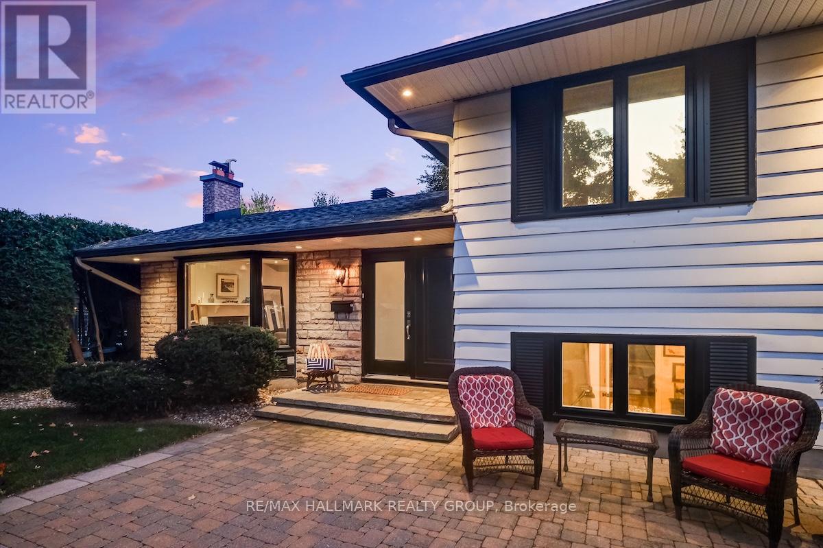 599 Duff Crescent