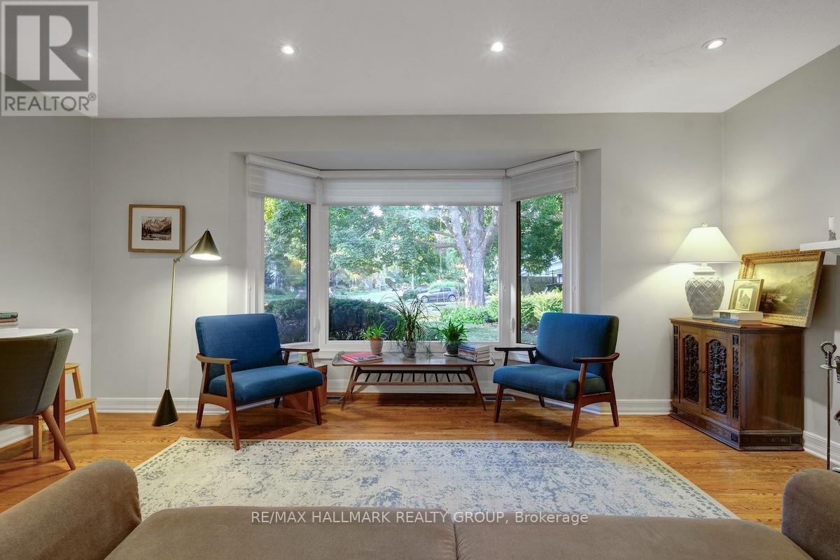 599 Duff Crescent