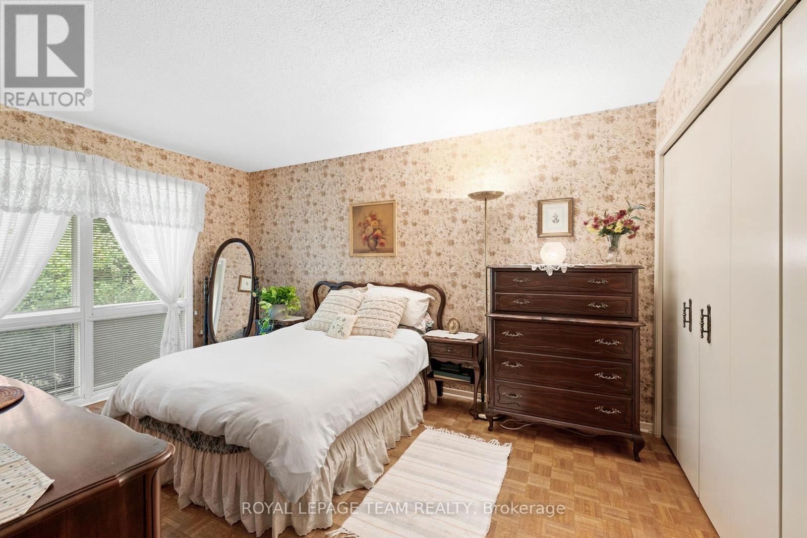 22 Pellan Crescent