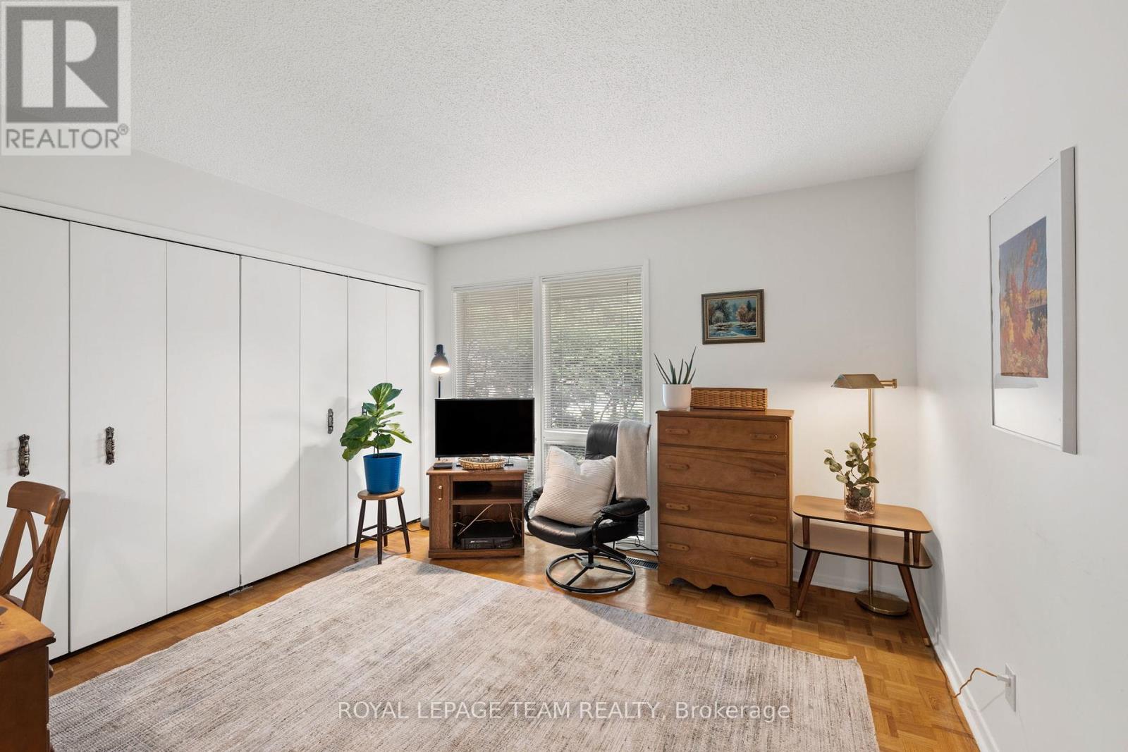 22 Pellan Crescent