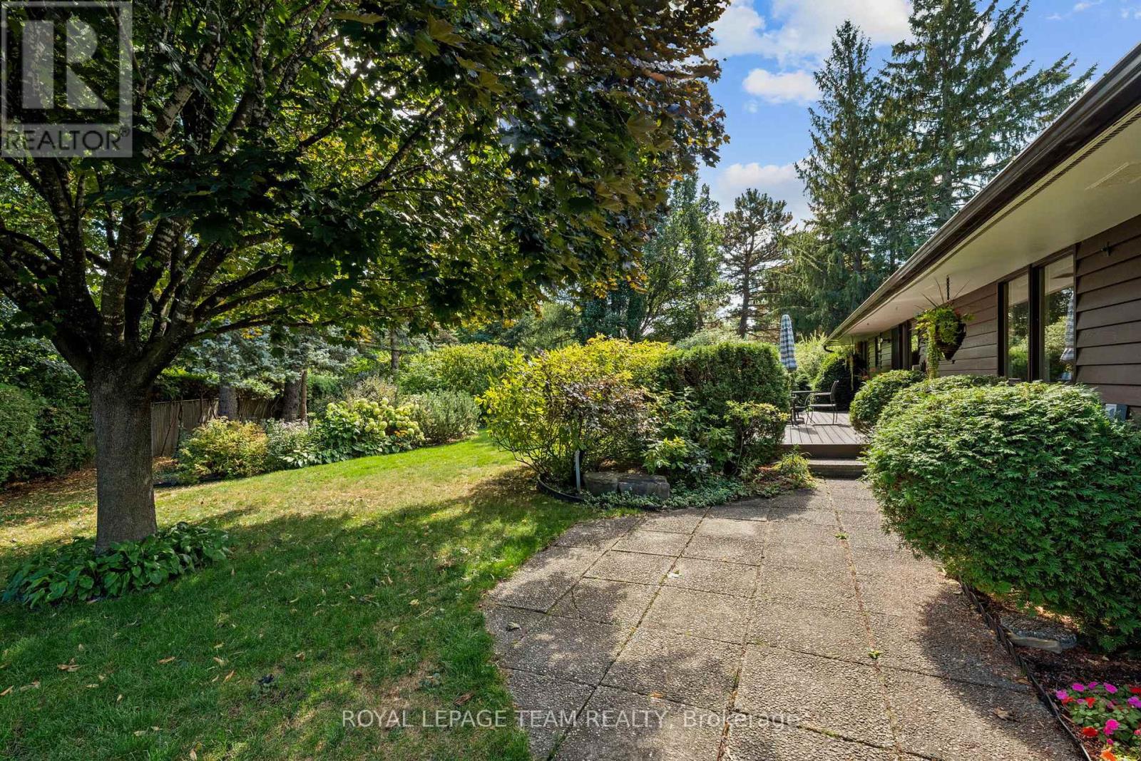 22 Pellan Crescent
