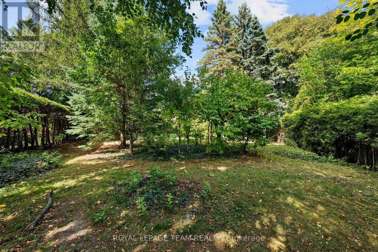 22 Pellan Crescent