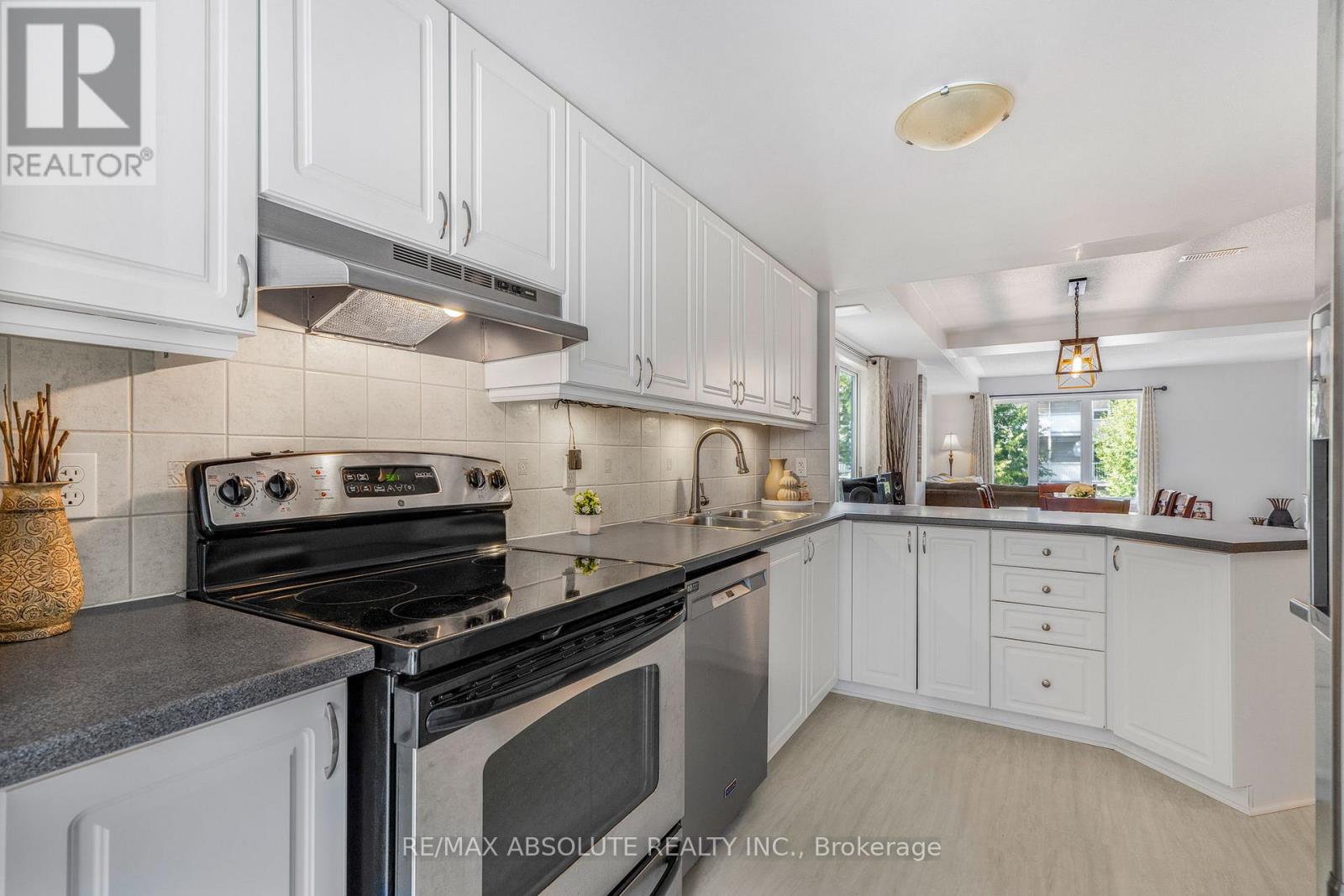 32 Bonfield Private