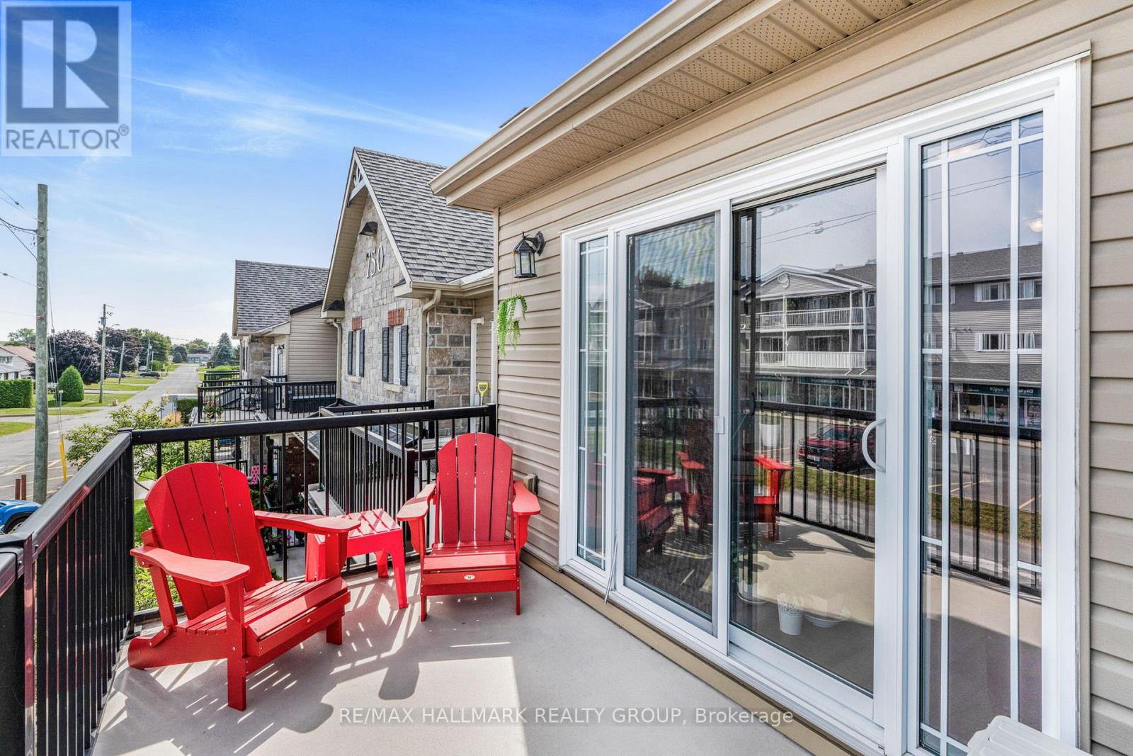 202 - 750 St-jacques Street