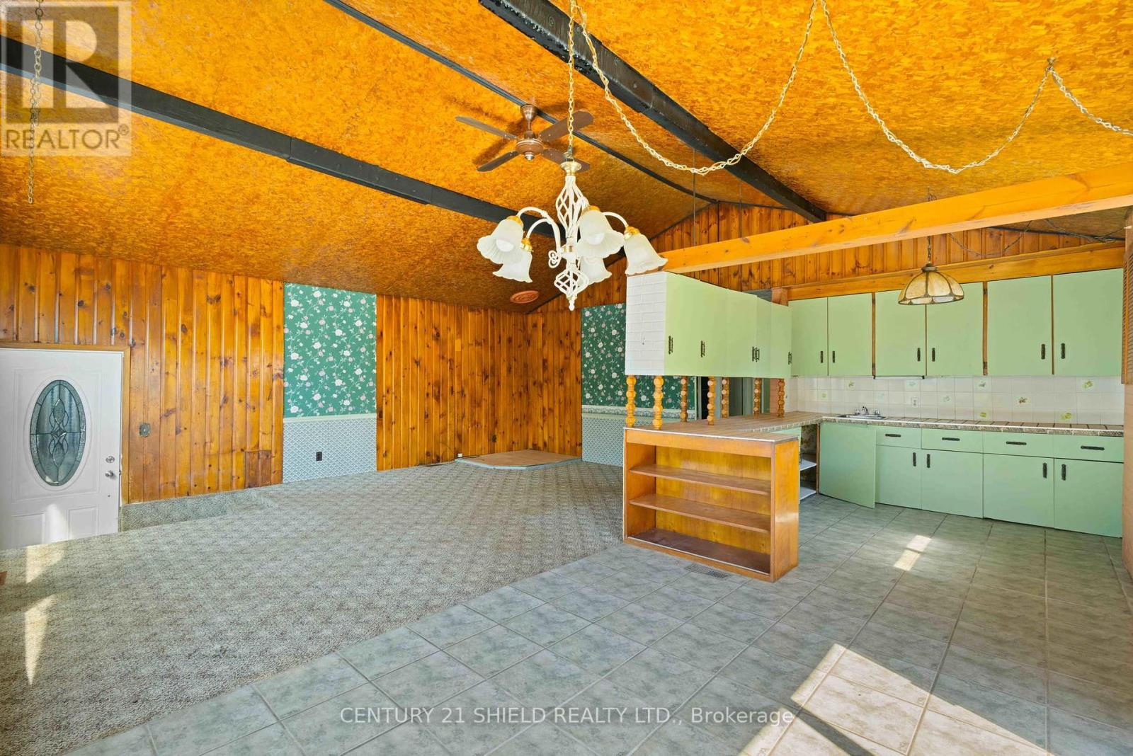 6261 - 911 - 6259 67th Avenue