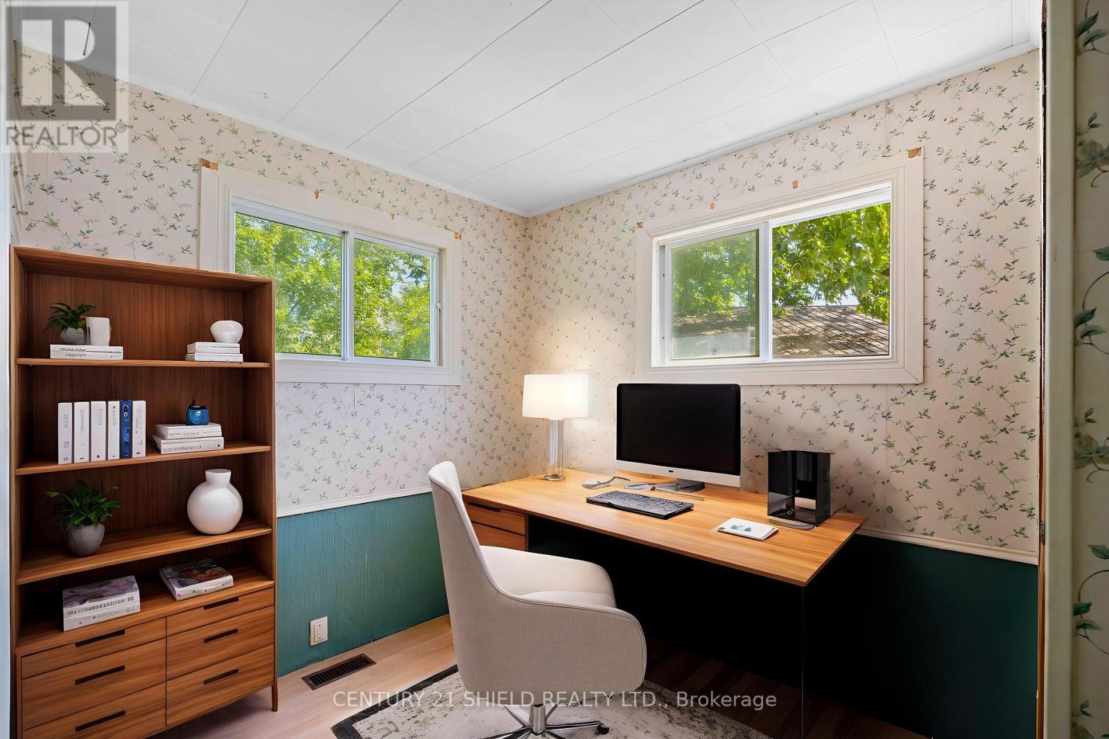 6261 - 911 - 6259 67th Avenue