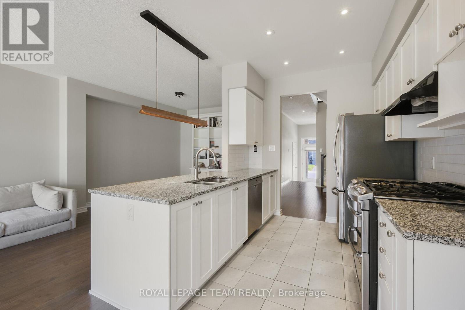 273 Shinleaf Crescent