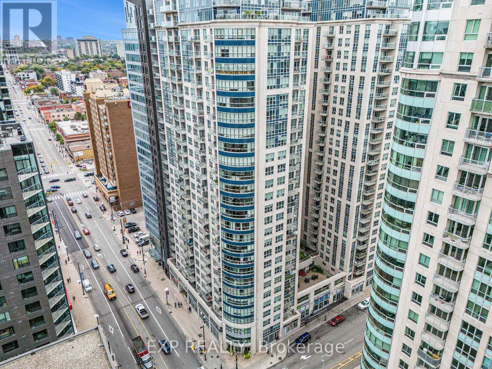 2509 - 242 Rideau Street
