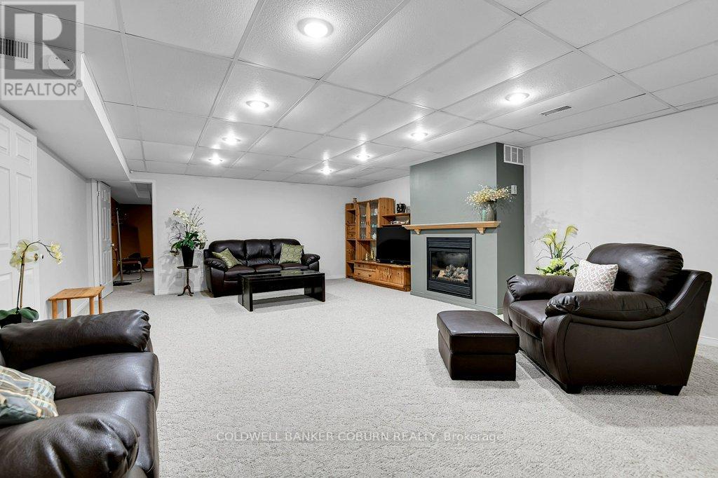 11229 Lakeshore Drive