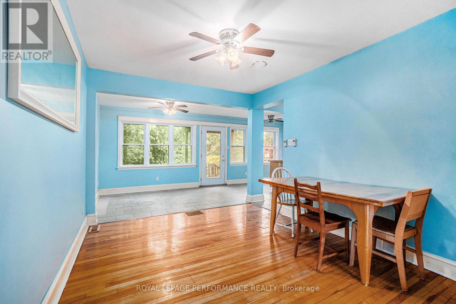 223 Carleton Avenue