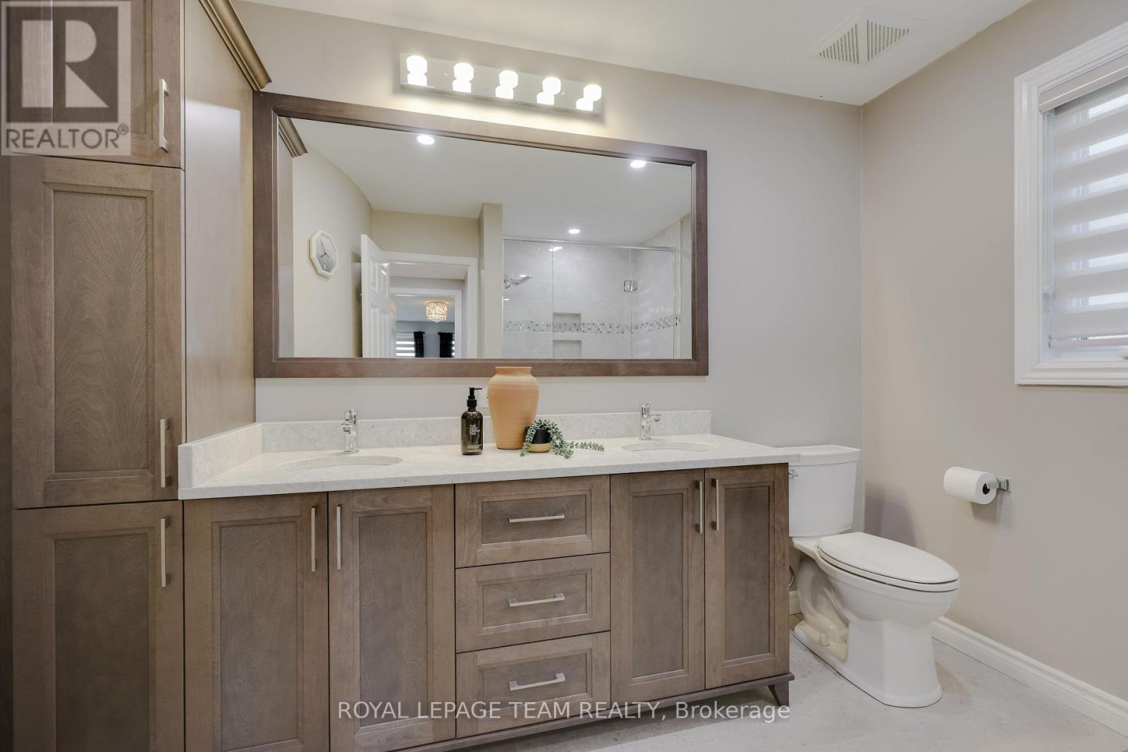 36 Keighley Circle