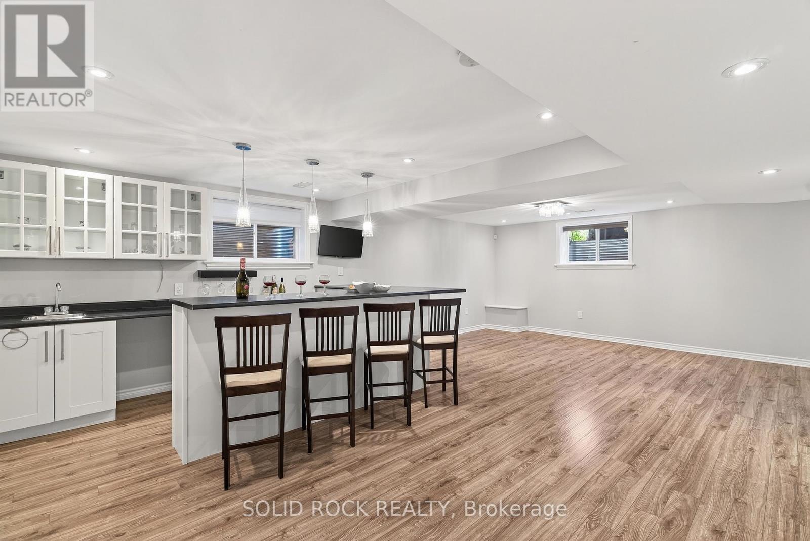 520 Elm Park Avenue