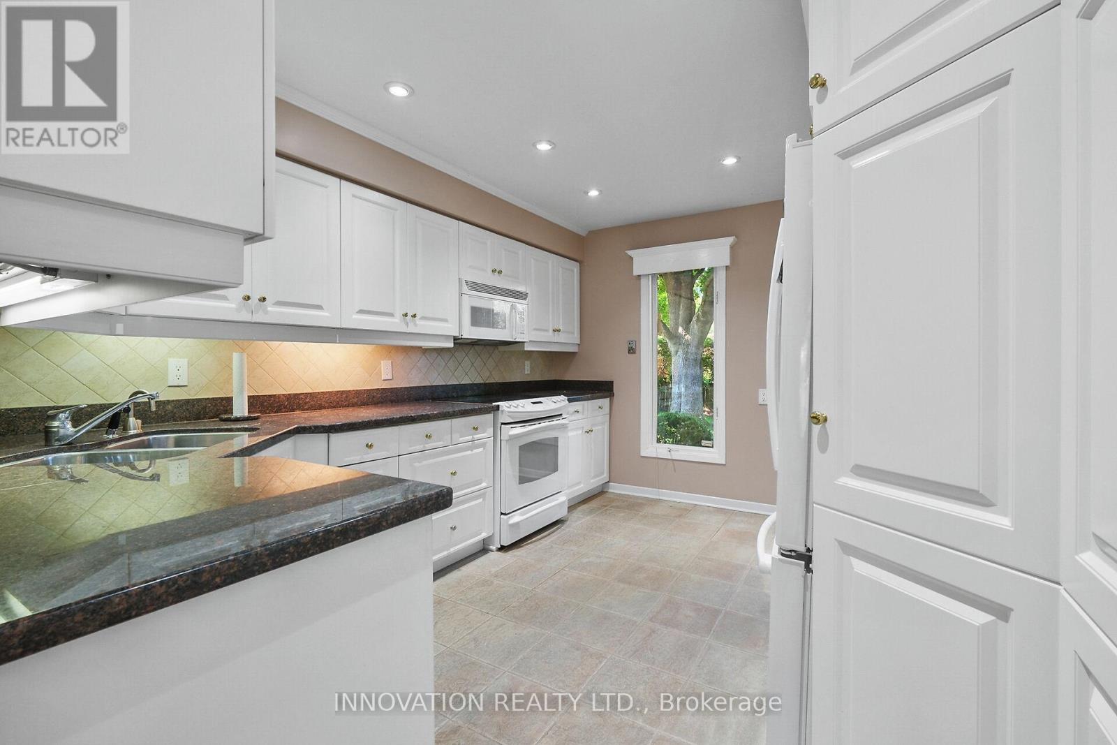 14 Chimo Drive