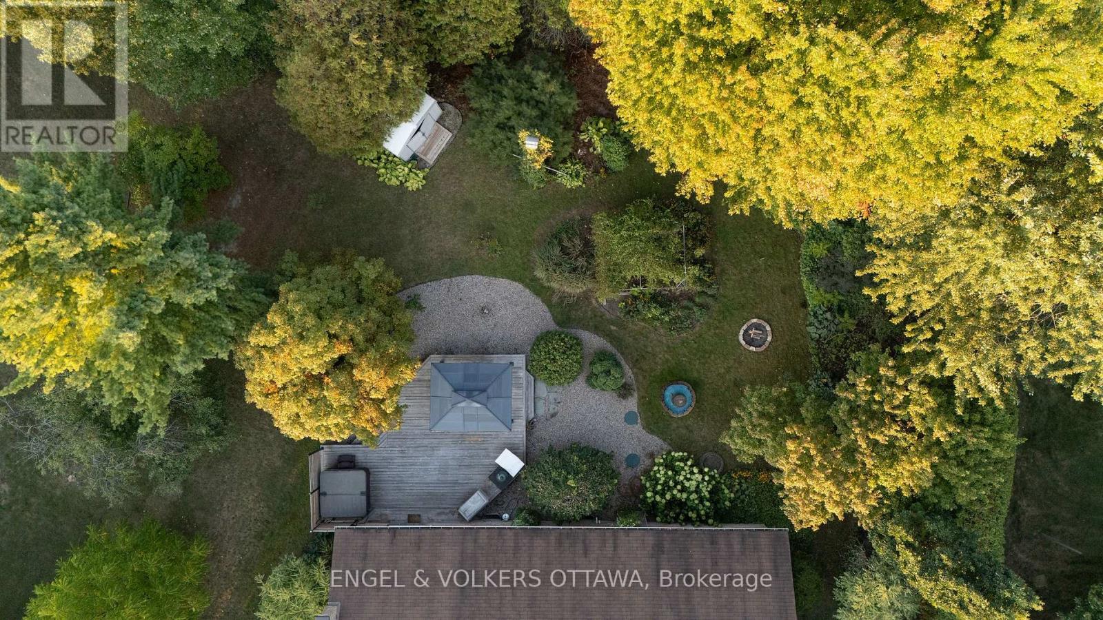 5233 Mclean Crescent