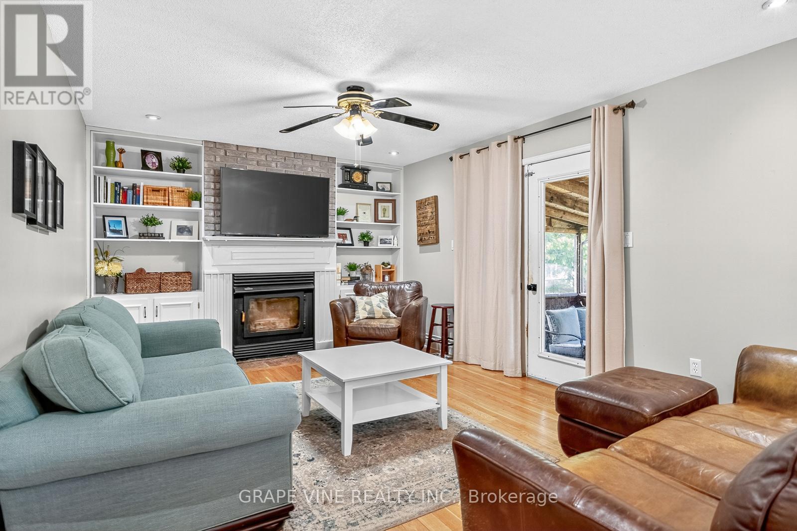 1366 Cornfield Crescent