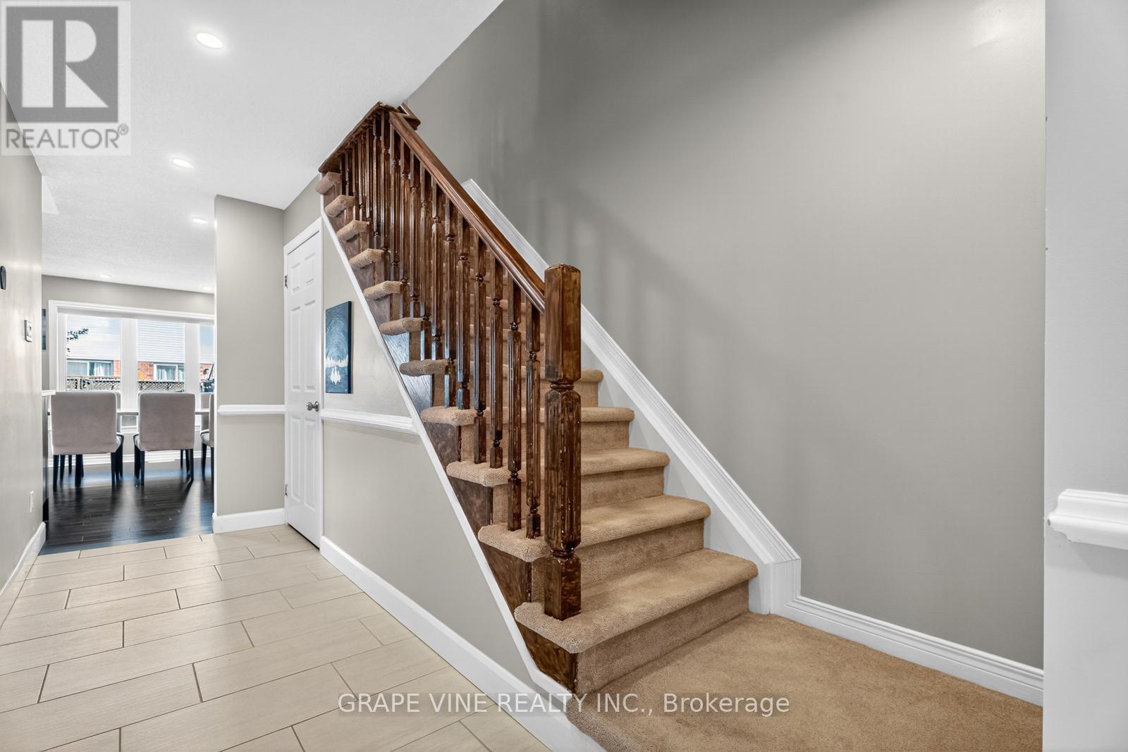 204 Hunterswood Crescent