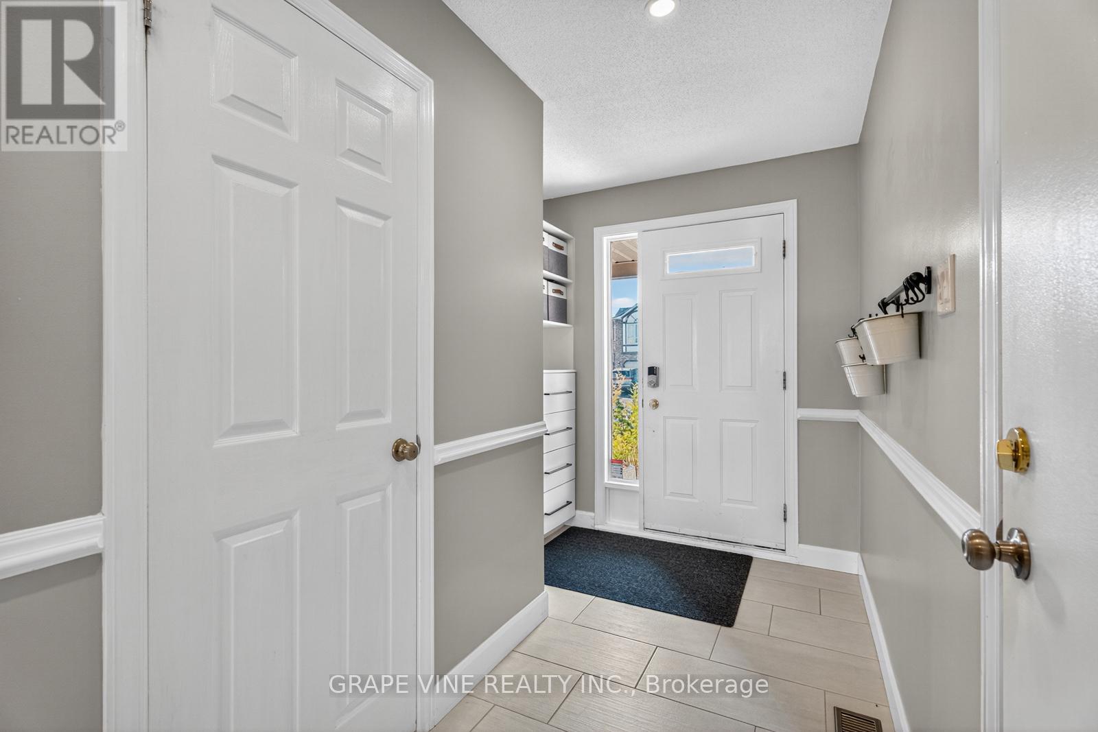 204 Hunterswood Crescent