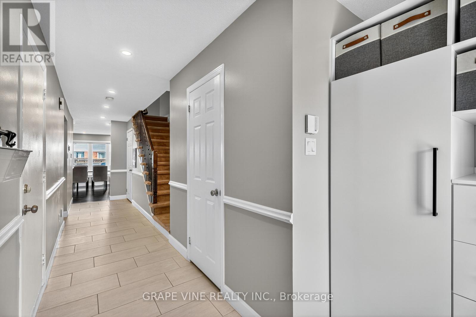 204 Hunterswood Crescent