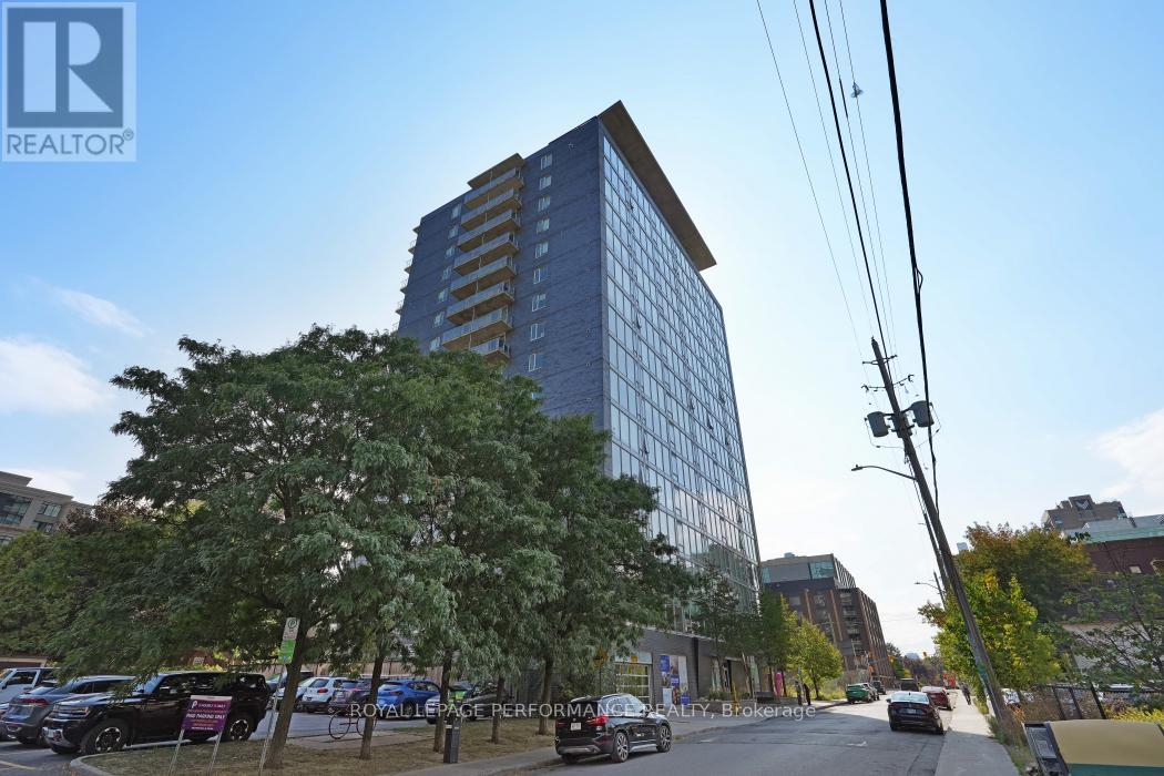 702 - 300 Lisgar Street